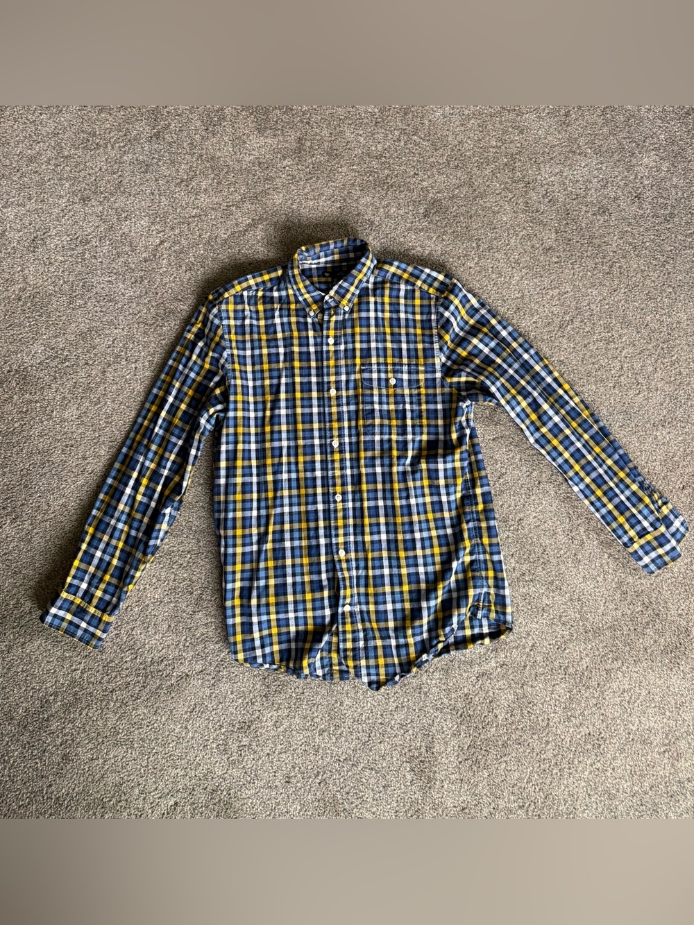 Men’s Gap Casual Button Up Long Sleeve Size Large Slim Fit Blue/Yellow Plaid